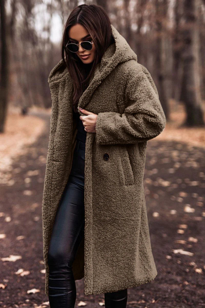Chic and Cozy: Women's Plush Faux Fleece Teddy Coat for Autumn and Winter